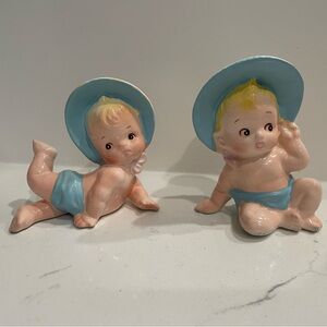 Vintage pair of bonnet babies by Enesco Japan blue collectible